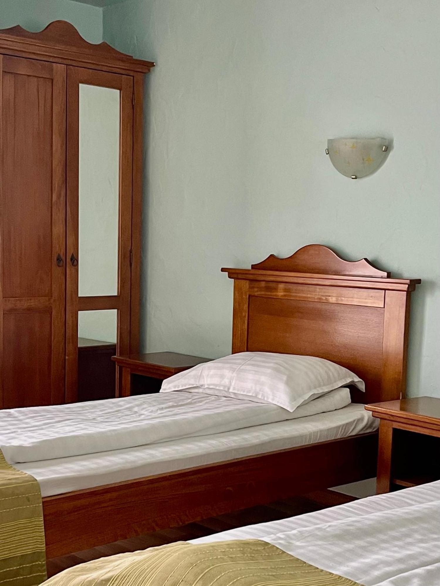 קלוז'-נאפוקה Hotel Lucy Star מראה חיצוני תמונה