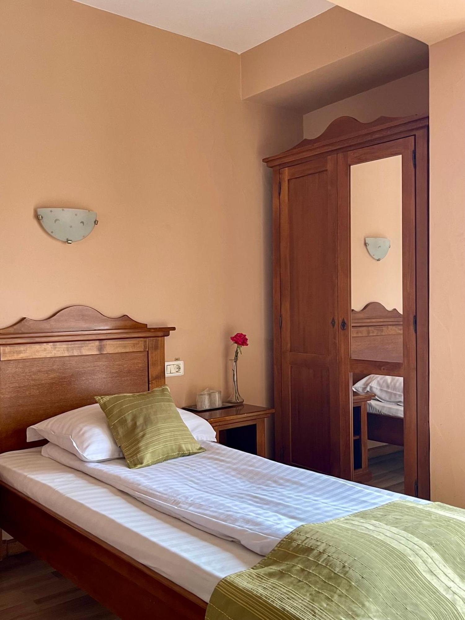 קלוז'-נאפוקה Hotel Lucy Star מראה חיצוני תמונה