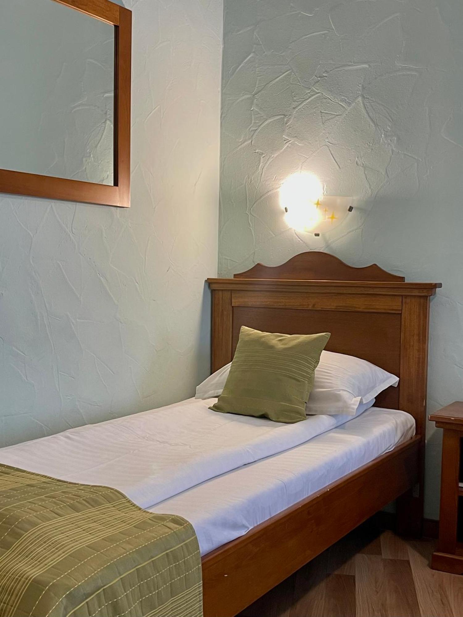קלוז'-נאפוקה Hotel Lucy Star מראה חיצוני תמונה